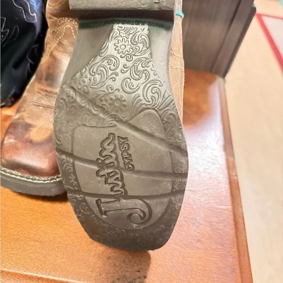 Justin Boots Brown and Teal Heeled Boots - Picture 2 of 3